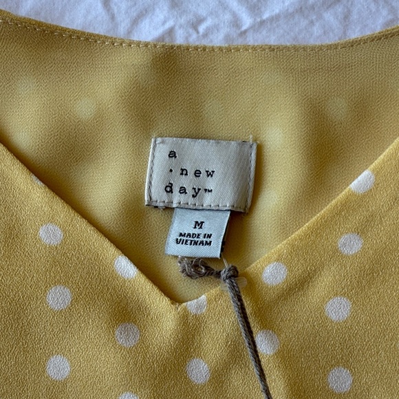 A New Day NWT Yellow Polka Dot Camisole - Picture 2 of 8